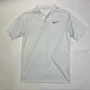 Men’s Nike golf shirt. Blade collar. Size small
